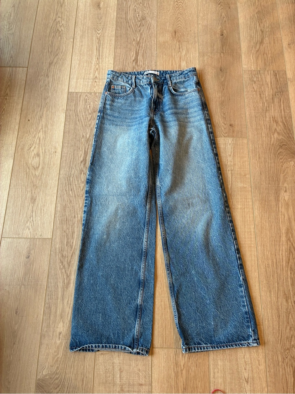 Zara wide leg medium Wash Jeans high rise baggy size 4